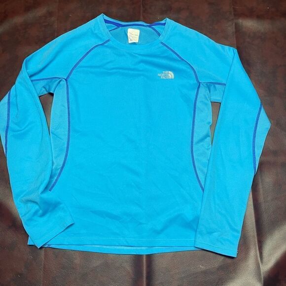 The North Face blue long sleeve flash dry top, size small - Picture 12 of 13